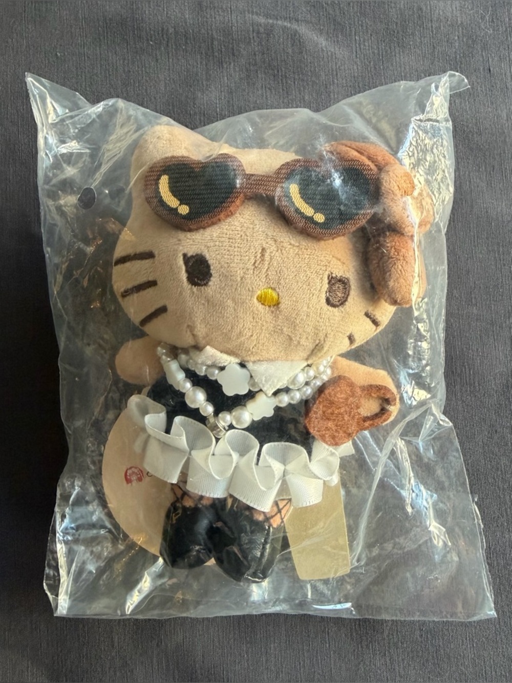 Sanrio X  CHAGEE Hello Kitty plush/keychain